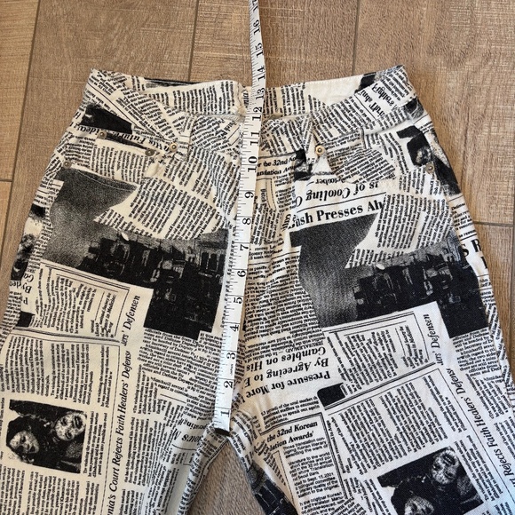 ET CLET - Newspaper - Jeans - Picture 12 of 15